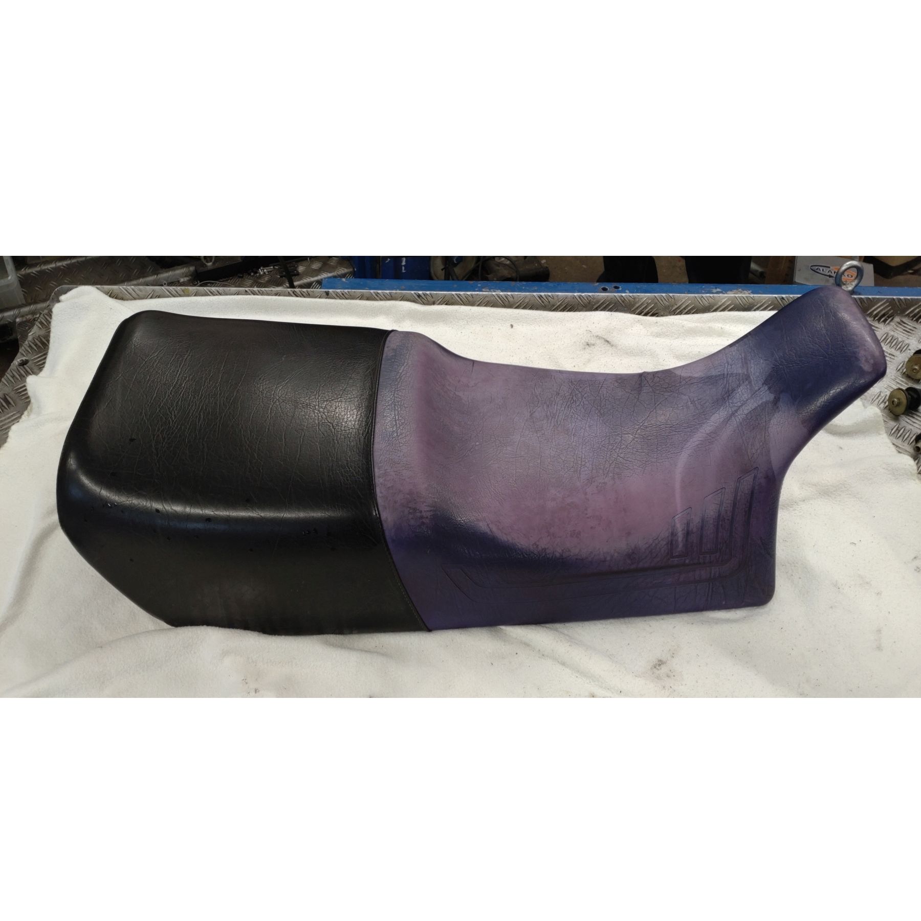 Doppelsitzbank gebraucht für BMW Motorrad R80GS - R100GS 2-Venitler Doppelsitzbank gebraucht BMW Motorrad R80GS - R100GS – Bild 1