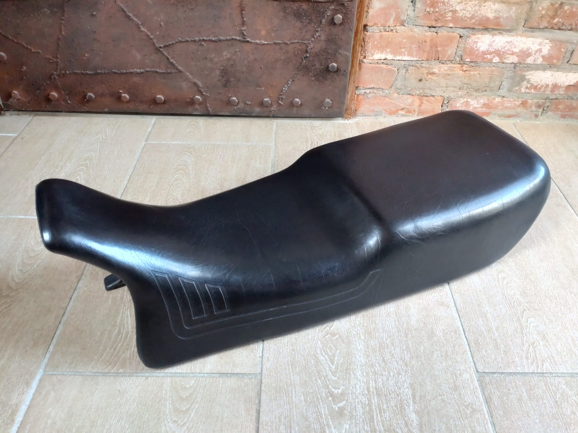 Doppelsitzbank gebraucht schwarz für BMW Motorrad R80GS - R100GS 2-Venitler Doppelsitzbank gebraucht schwarz BMW Motorrad R80GS - R100GS – Bild 1