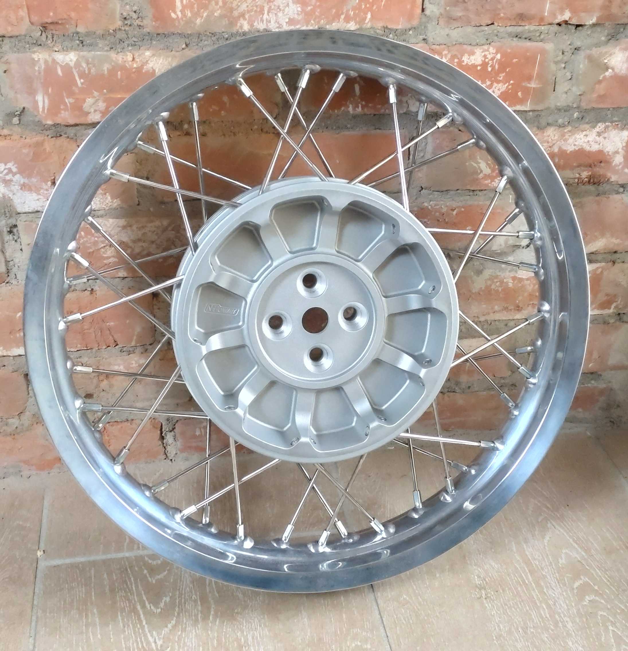 Hinterrad 18 Zoll für BMW Motorrad R 80 100 R Modelle NH Power Hinterrad mit Radnabe NH-Power 18 Zoll silber für Monoleverantrieb – Bild 1