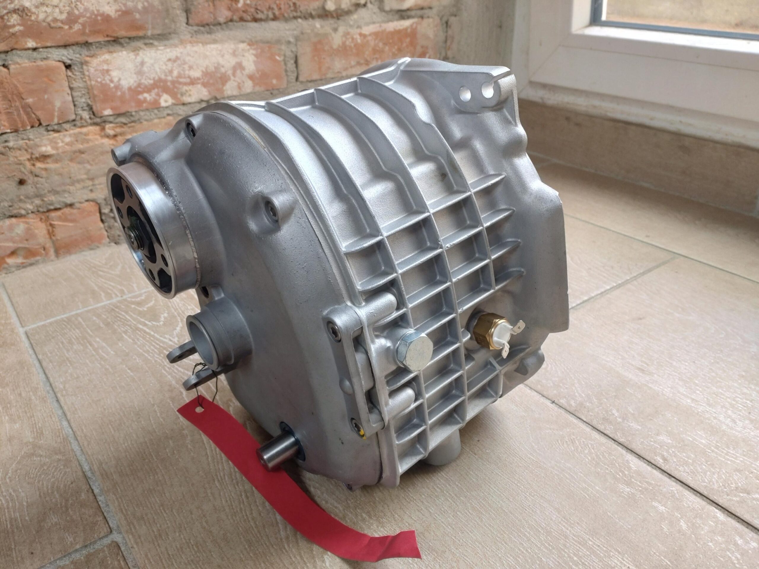 BMW R2V Getriebe gebraucht – überholt mit kurzem 1. & langem 5. Gang gebrauchtes BMW R2V Getriebe , überholt, optimiert und gestrahlt – Bild 1