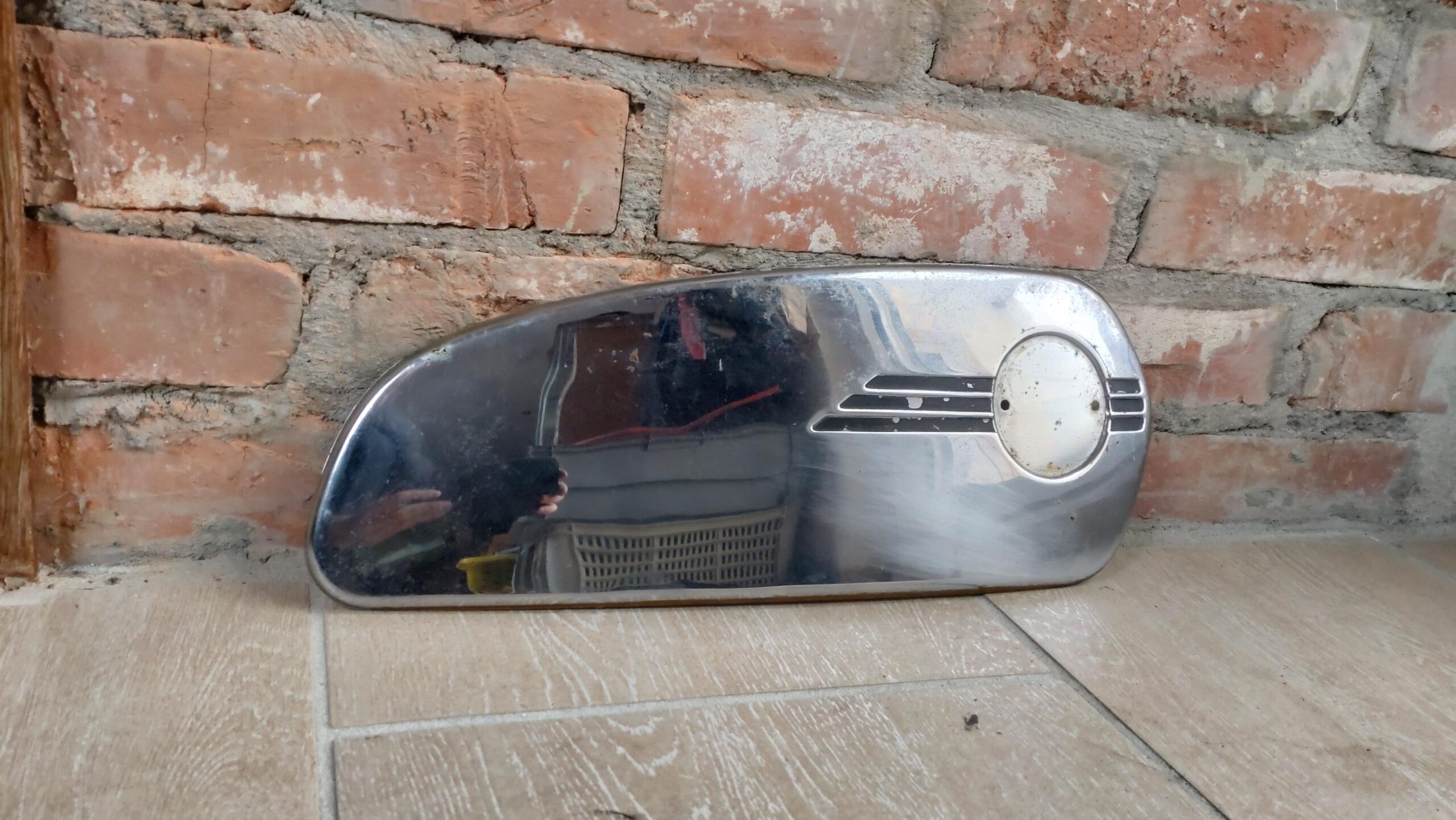 BMW Toaster R50/5 R60/5 R75/5 Chromblende für Benzintank 17L rechts BMW Toaster R50/5 R60/5 R75/5 Chromblende für Benzintank 17L rechts – Bild 1