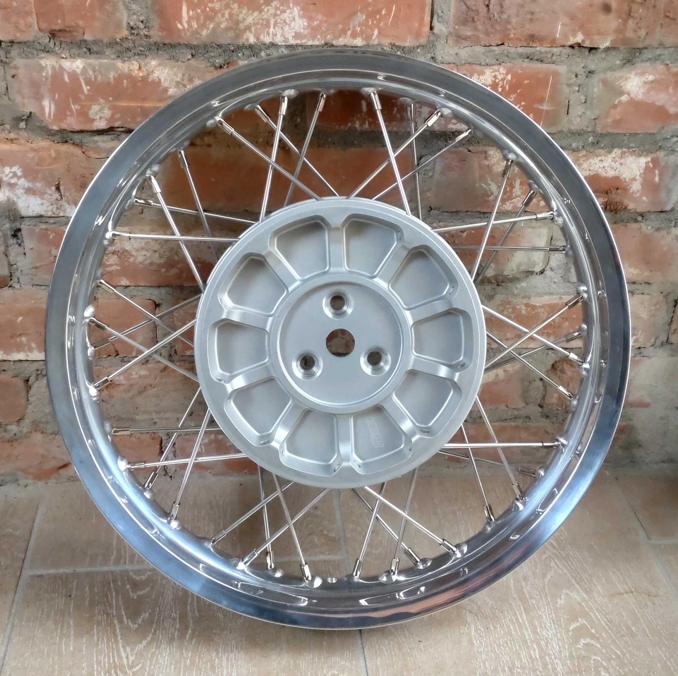 Hinterrad 18 Zoll für BMW Motorrad R 65 GS R80 G/S ST Hinterradfelge silber - 2,5 x 18 - Radnabe NH-Power für Monoleverantrieb – Bild 1